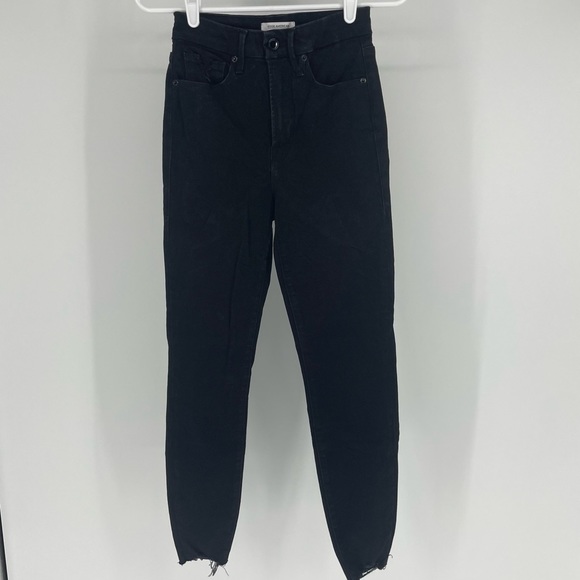 GOOD AMERICAN GOOD WAIST CROP CHEWED HEM BLACK JEANS 0 BLACK073 - Picture 3 of 8